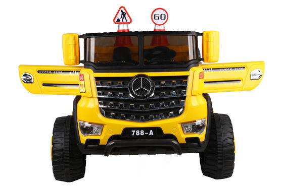 Dimensioni di cartone 136*76.5*53 Multifunzione Bambini Remote Control Costruzione Camion Auto Giocattolo
