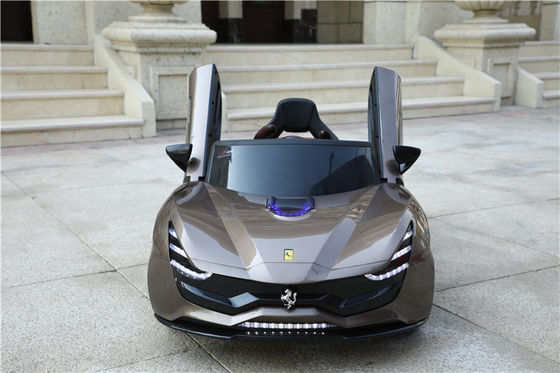 Tipo di plastica PP Ultima due porte 12 Volt Ride elettrico per bambini su auto giocattolo per bambini