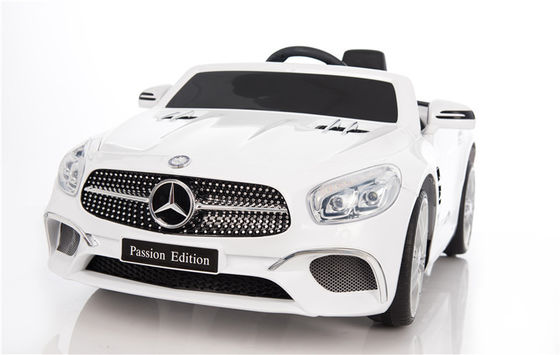 120*71.6*49.5 Dimensione del prodotto Outlet Remote Control Toy Ride On Car per bambini 2-7 anni