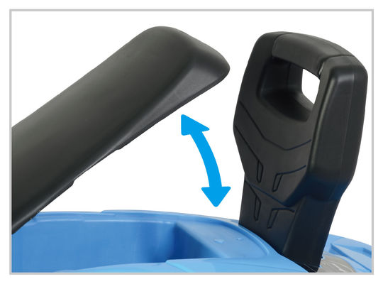 Dimensione del prodotto 69*29*40.4cm Classic Scooter Battery Operated Kids Ride On Car Direct