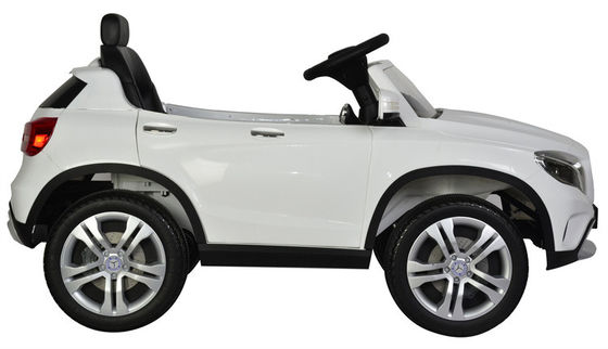 I fornitori offrono auto elettrica per bambini in rosso e bianco Unisex 122*63.8*63cm
