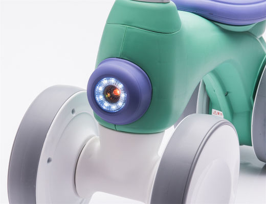 Bicicletta di plastica a quattro ruote per bambini con dispositivo a bolla di luce musicale con carico massimo di 30 kg