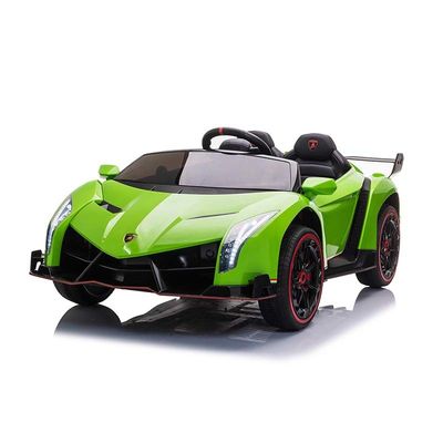 Auto elettrica in plastica per bambini autorizzata con telecomando 2.4G e luci musicali