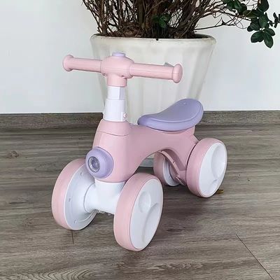 Dispositivi a bolla di musica calda e ruote di plastica Auto per bambini Max carico 30kg Self scooter