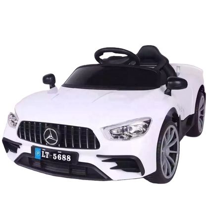 Unisex 380*2 Motor Kids Electric Ride On Car con telecomando e presa MP3