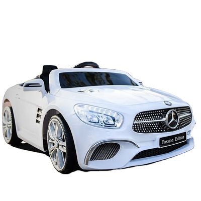 2.4G R/C Baby Ride On Toy Car con 2,6 3,5KM/H velocità e luci LED funzione musicale