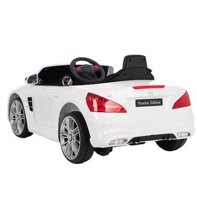 2.4G R/C Baby Ride On Toy Car con 2,6 3,5KM/H velocità e luci LED funzione musicale