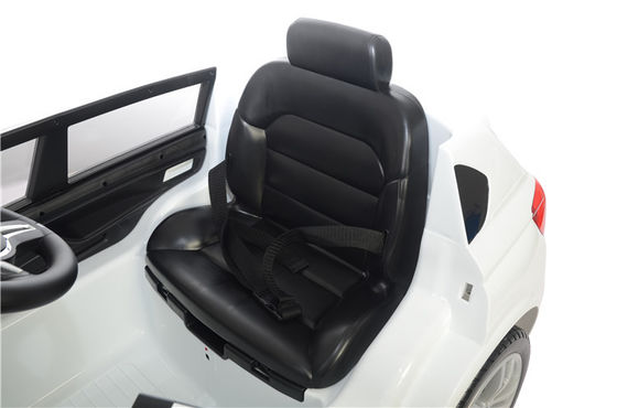 Auto elettriche da 12v per bambini di 6 anni realizzate in plastica PP e motore 2X390