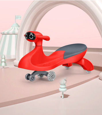 2023 Modello di auto scooter per bambini musica adorabile e luci blu
