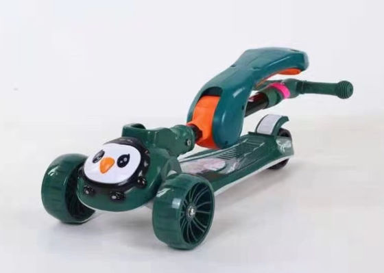 Big Wheel Pedal Scooter Bambini con Sedile/Baby Kick Scooter Vendita per Bambini Peso netto 15,2 kg