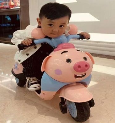 Canzoni per bambini Illuminazione a LED Giocattoli Guida su moto elettrica a 6 V per bambini dai 3 ai 6 anni