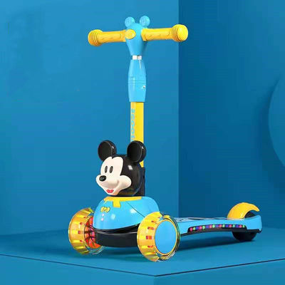 Carro scooter in plastica per bambini con ruota lampeggiante in PU e funzione pieghevole