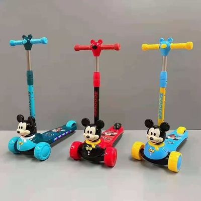 Carro scooter in plastica per bambini con ruota lampeggiante in PU e funzione pieghevole