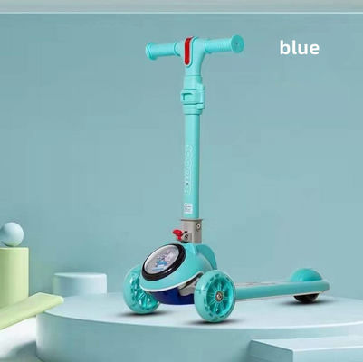 Ruota a colori lampeggiante silenziosa Bambini 3 ruote su scooter auto pieghevole con materiale PP