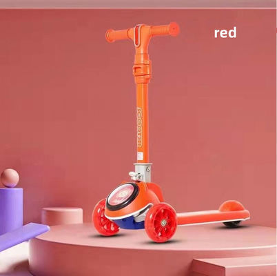 Ruota a colori lampeggiante silenziosa Bambini 3 ruote su scooter auto pieghevole con materiale PP