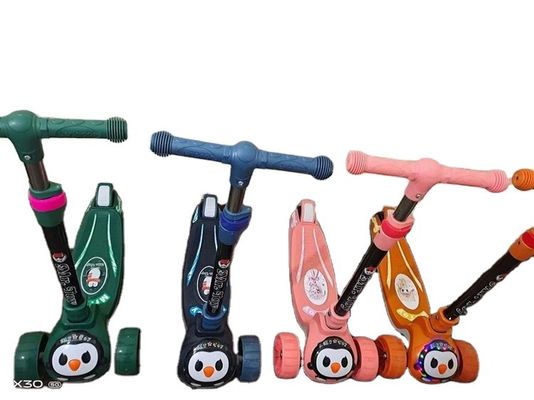 3 ruote in PU LED Baby Kick Scooter vendita per bambini Funzione illuminazione musicale One-click pieghevole