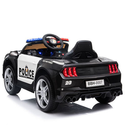Auto di polizia elettrica da 2 a 4 anni con luce di avvertimento a controllo remoto e megafono 2023