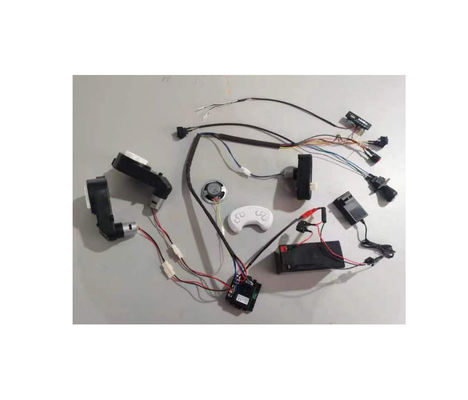Potenza e velocità Auto giocattolo elettrica per bambini Set completo di parti per fai da te Batteria inclusa