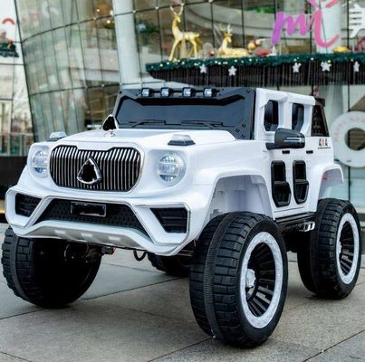 2023 Stile Plastico Electric Ride On Car Toy per bambini 2-4 anni Gamma d'età 12V10 Due posti telecomando